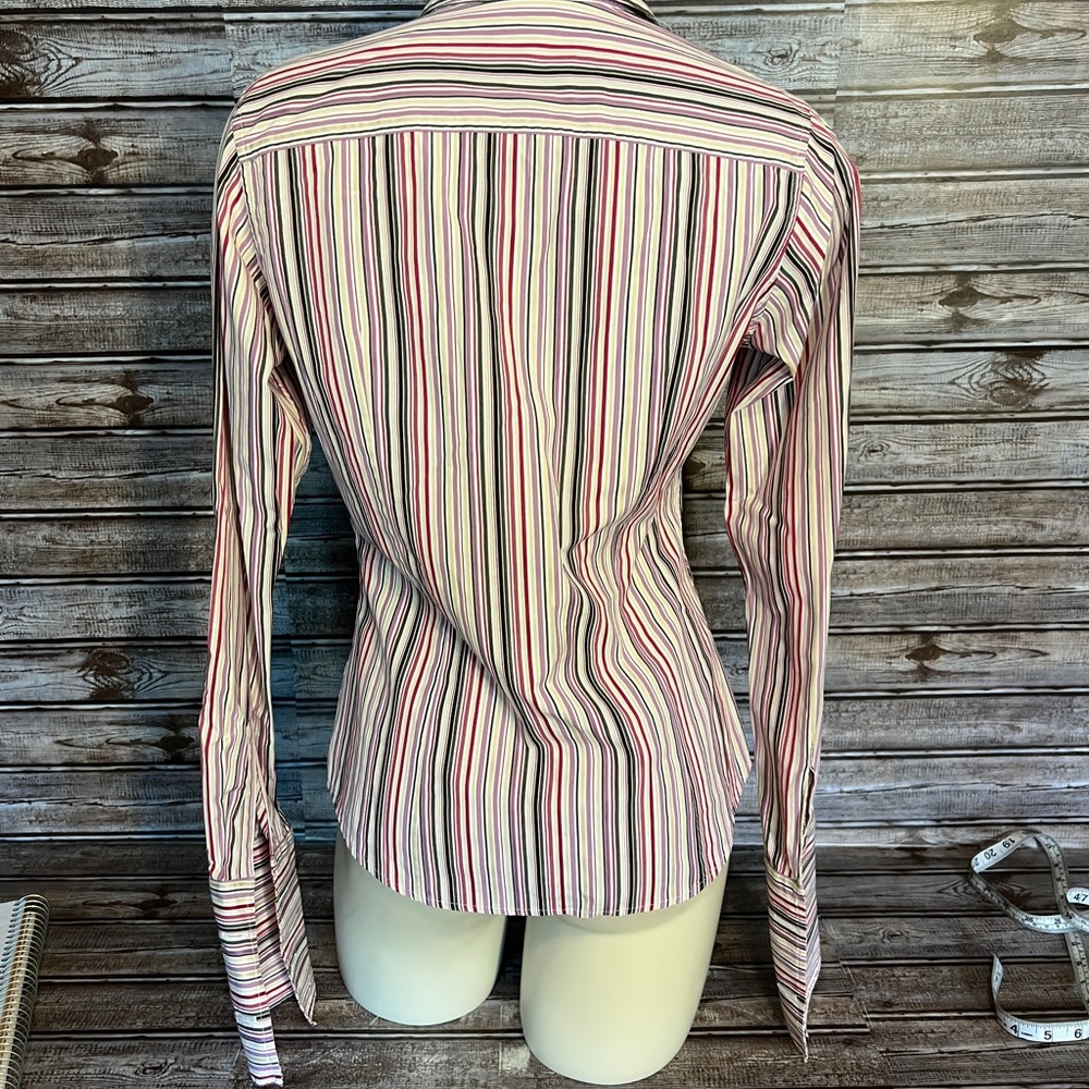 5/$10 Pink by Thomas Pink Fitted Button up Blouse Size 8 - Picture 6 of 6
